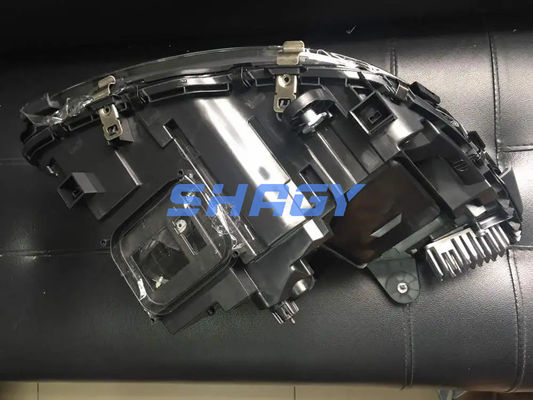 لبنز C calss 205 (تكوين منخفض) مع المصباح الأمامي HID وAFS 20582036613761